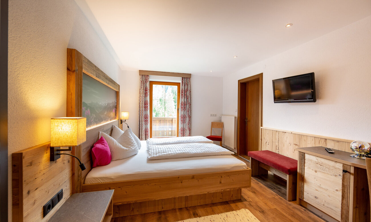 Gemütliches Apartment mit separatem Schlafzimmer, hellem Wohnbereich und sonnigem Westbalkon. Der&hellip;