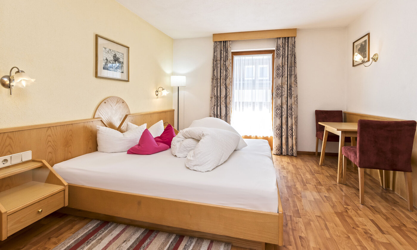 Großzügiges Apartment mit zwei Schlafzimmern, zwei Bädern und drei sonnigen Balkonen. Viel Platz und&hellip;