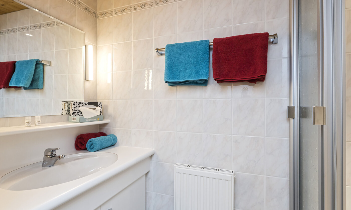 Großzügiges Apartment mit zwei Schlafzimmern, zwei Bädern und drei sonnigen Balkonen. Viel Platz und&hellip;