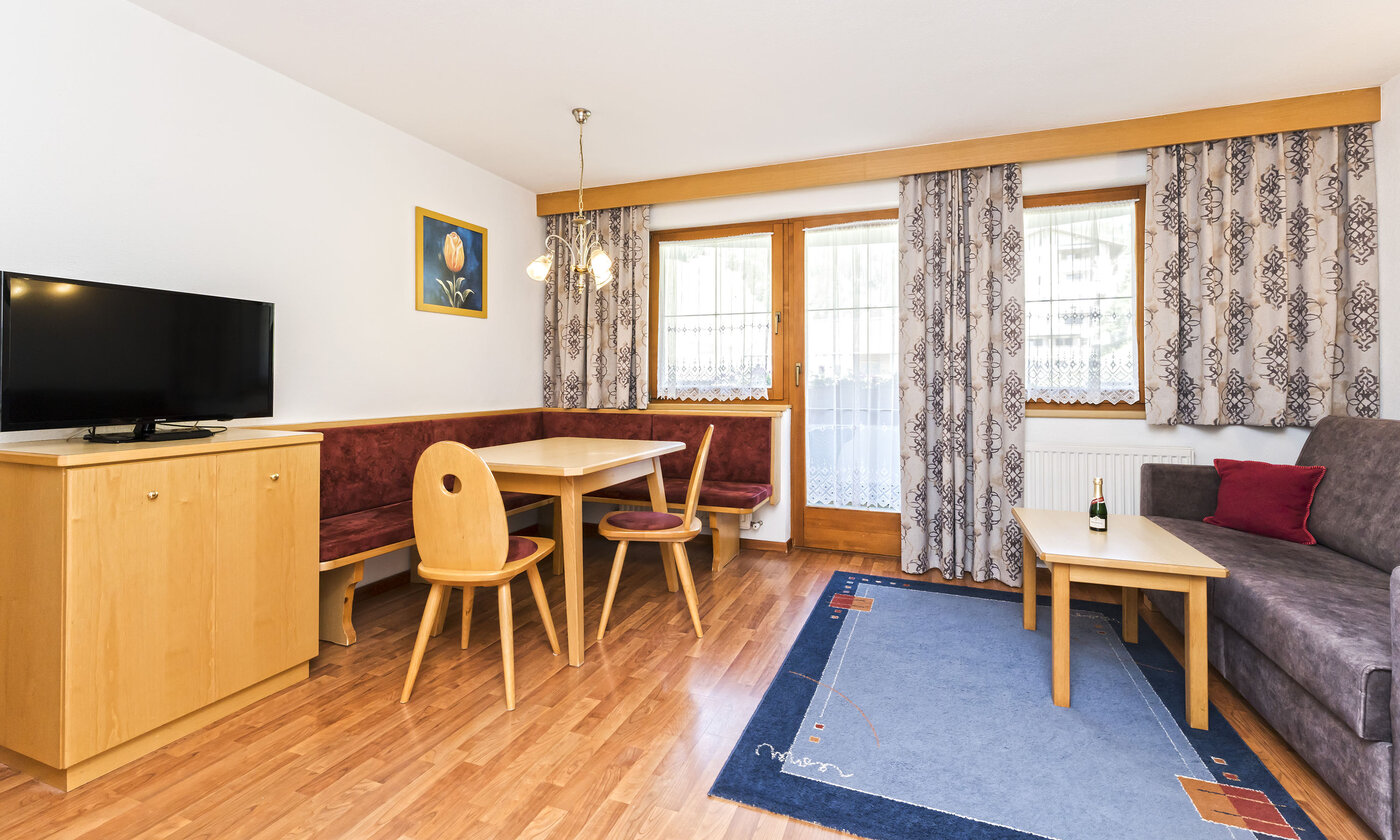 Cozy apartment with a separate bedroom, a bright living area, and a sunny east-facing balcony. Ideal&hellip;