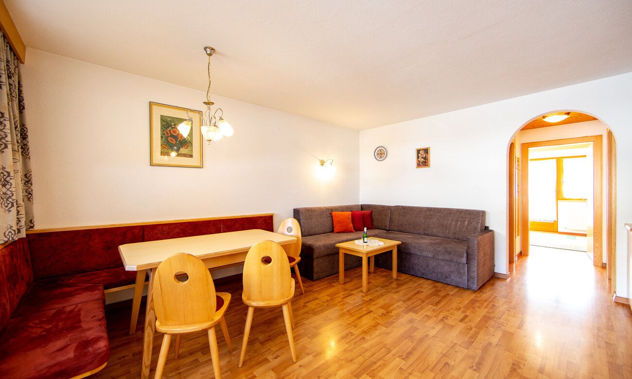 Großzügiges Apartment mit zwei Schlafzimmern, zwei Bädern und drei sonnigen Balkonen. Viel Platz und&hellip;