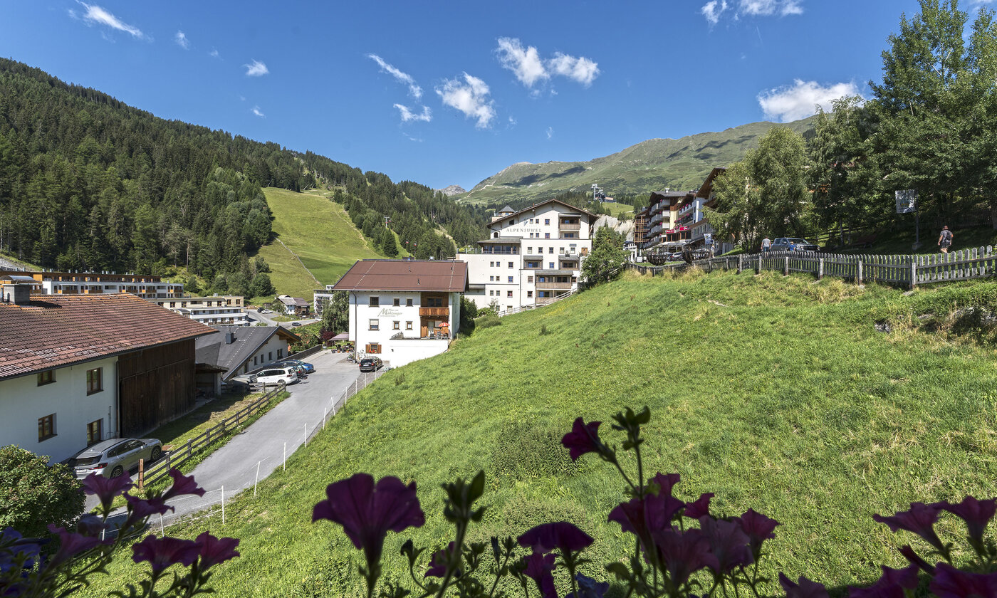 Großzügiges Apartment mit zwei Schlafzimmern, zwei Bädern und drei sonnigen Balkonen. Viel Platz und&hellip;