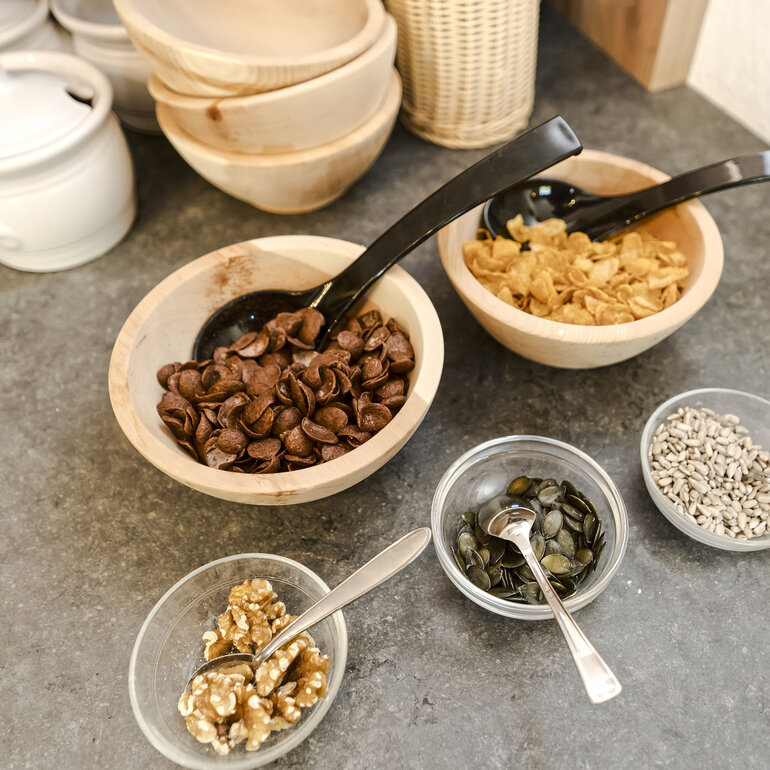Depending on the season, breakfast is available.
