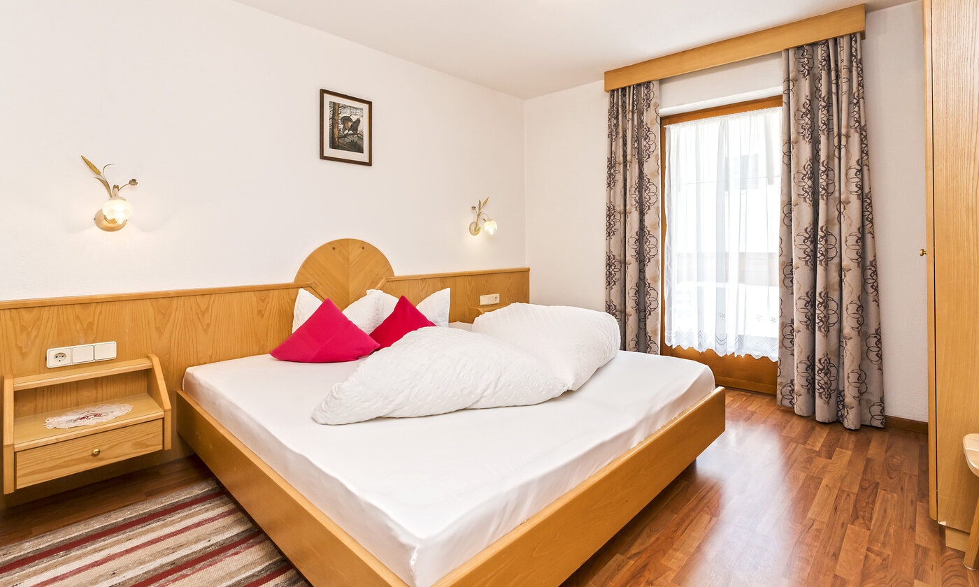 Heller Wohnkomfort mit separatem Schlafzimmer, voll ausgestatteter Küche und sonnigem Ostbalkon.&hellip;