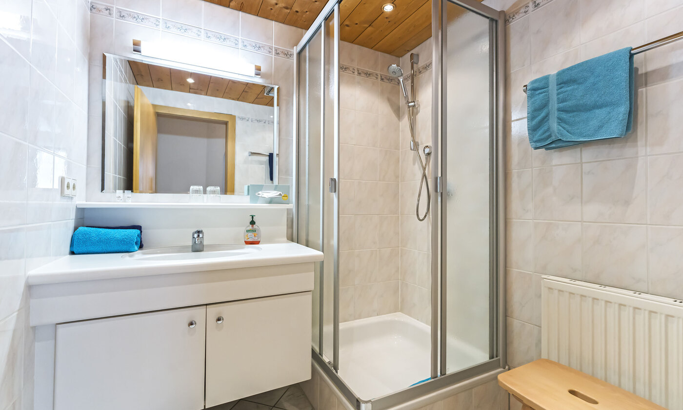 Heller Wohnkomfort mit separatem Schlafzimmer, voll ausgestatteter Küche und sonnigem Ostbalkon.&hellip;