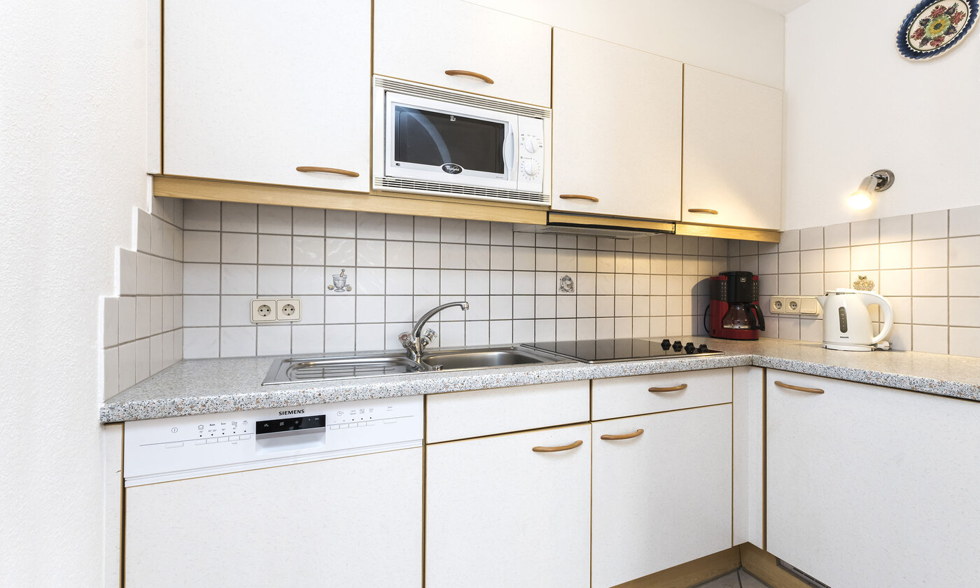 Heller Wohnkomfort mit separatem Schlafzimmer, voll ausgestatteter Küche und sonnigem Ostbalkon.&hellip;