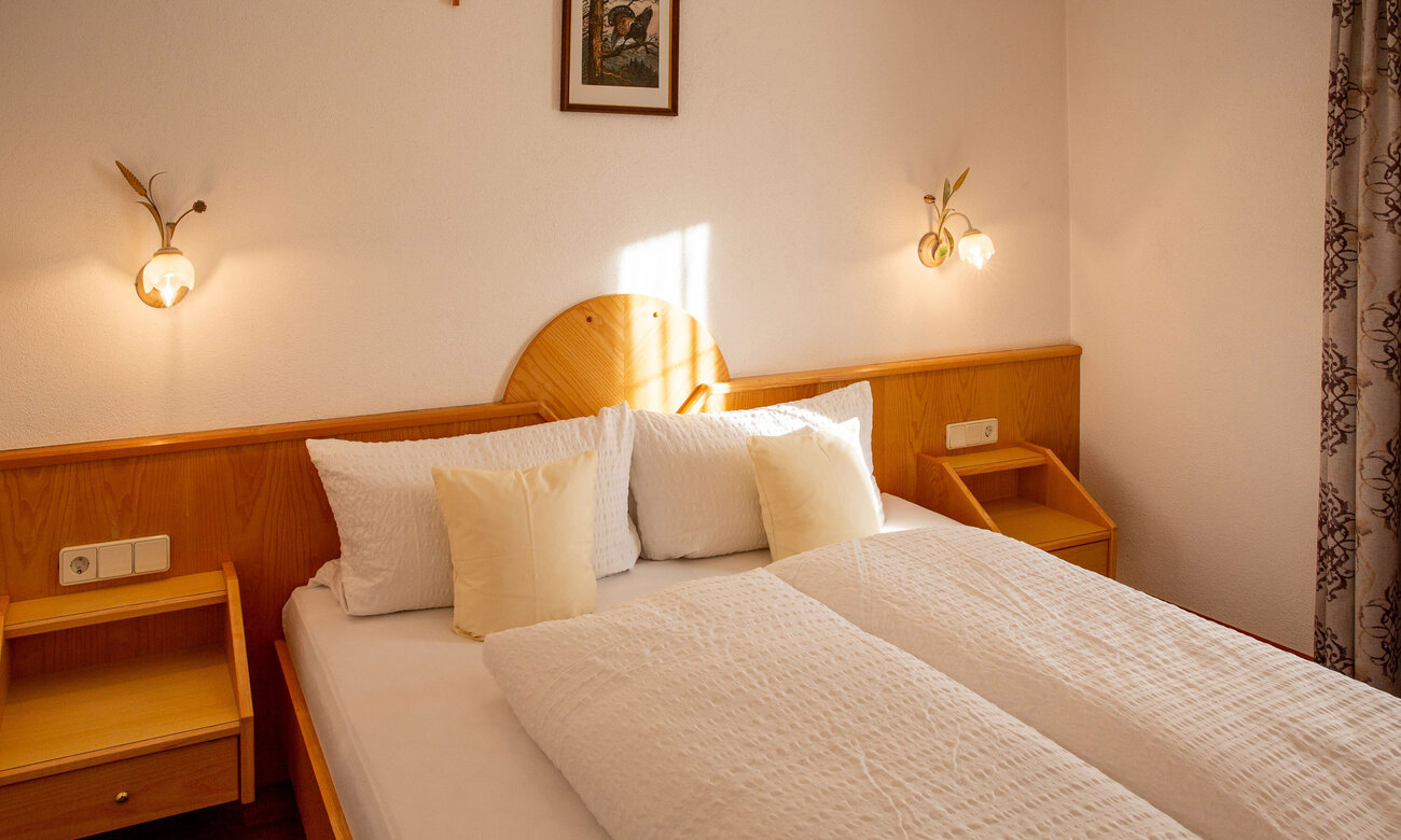 Heller Wohnkomfort mit separatem Schlafzimmer, voll ausgestatteter Küche und sonnigem Ostbalkon.&hellip;