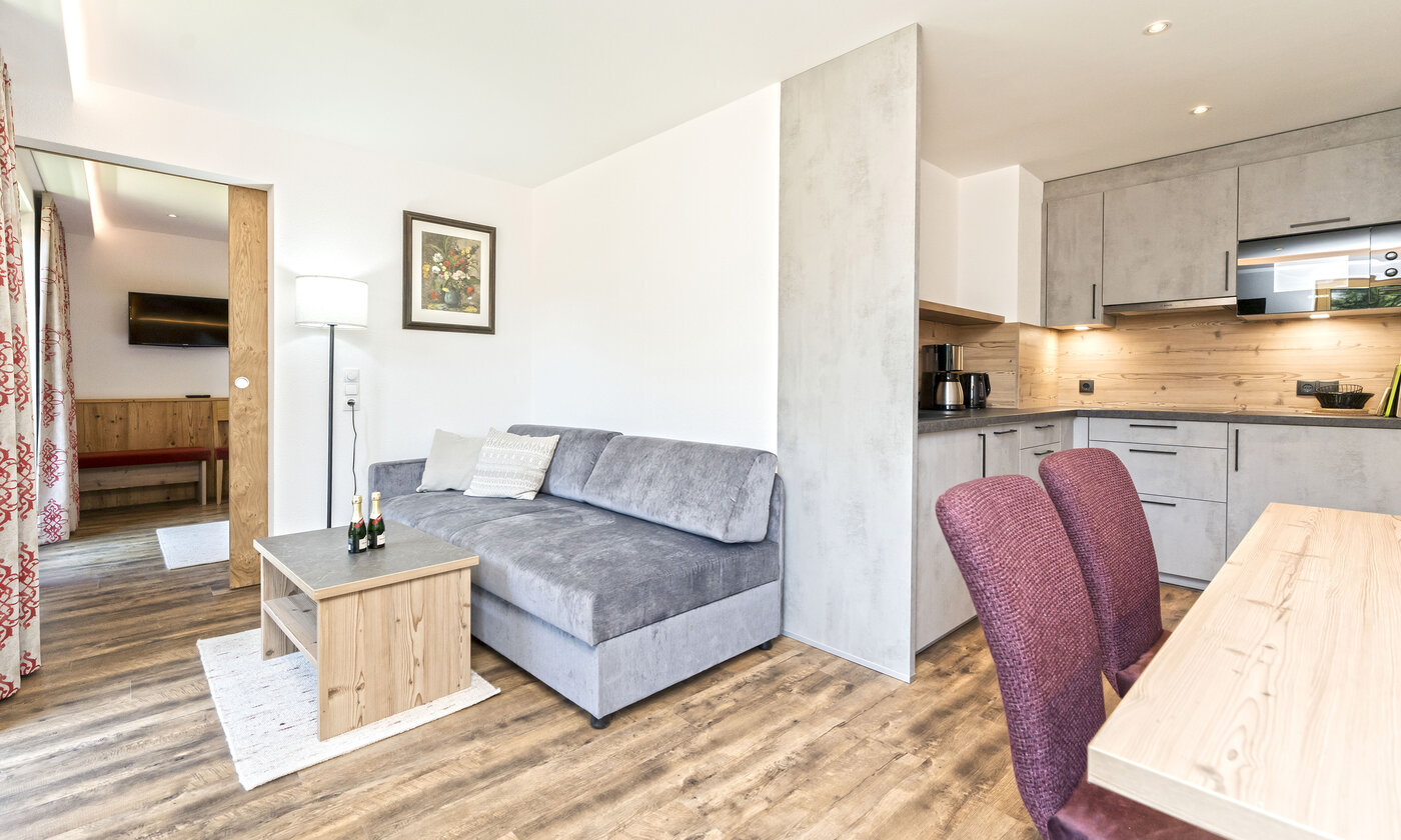 Komfortables Apartment mit zwei Schlafzimmern, zwei Bädern sowie Süd- und Ostbalkon. Die ideale Wahl&hellip;