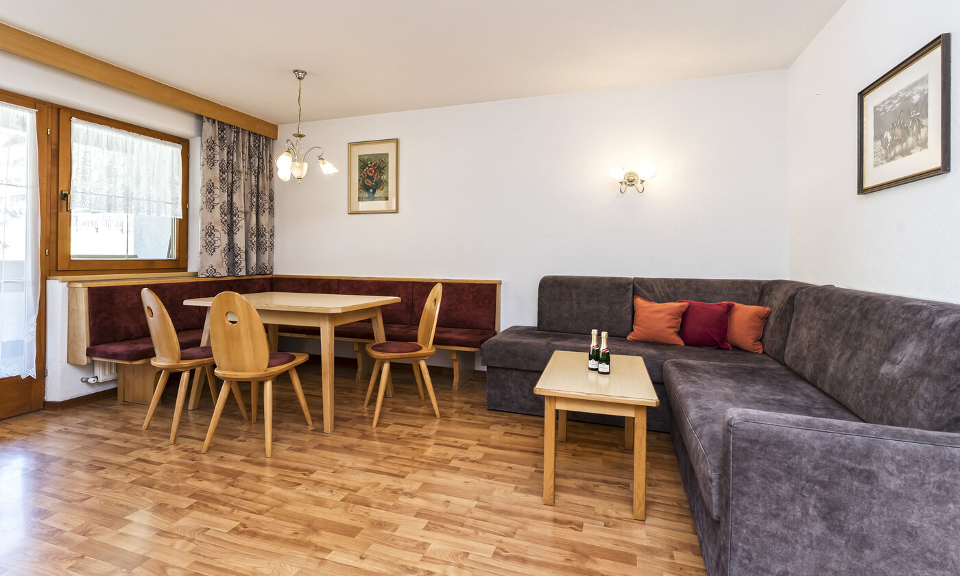 Großzügiges Apartment mit zwei Schlafzimmern, zwei Bädern und drei sonnigen Balkonen. Viel Platz und&hellip;